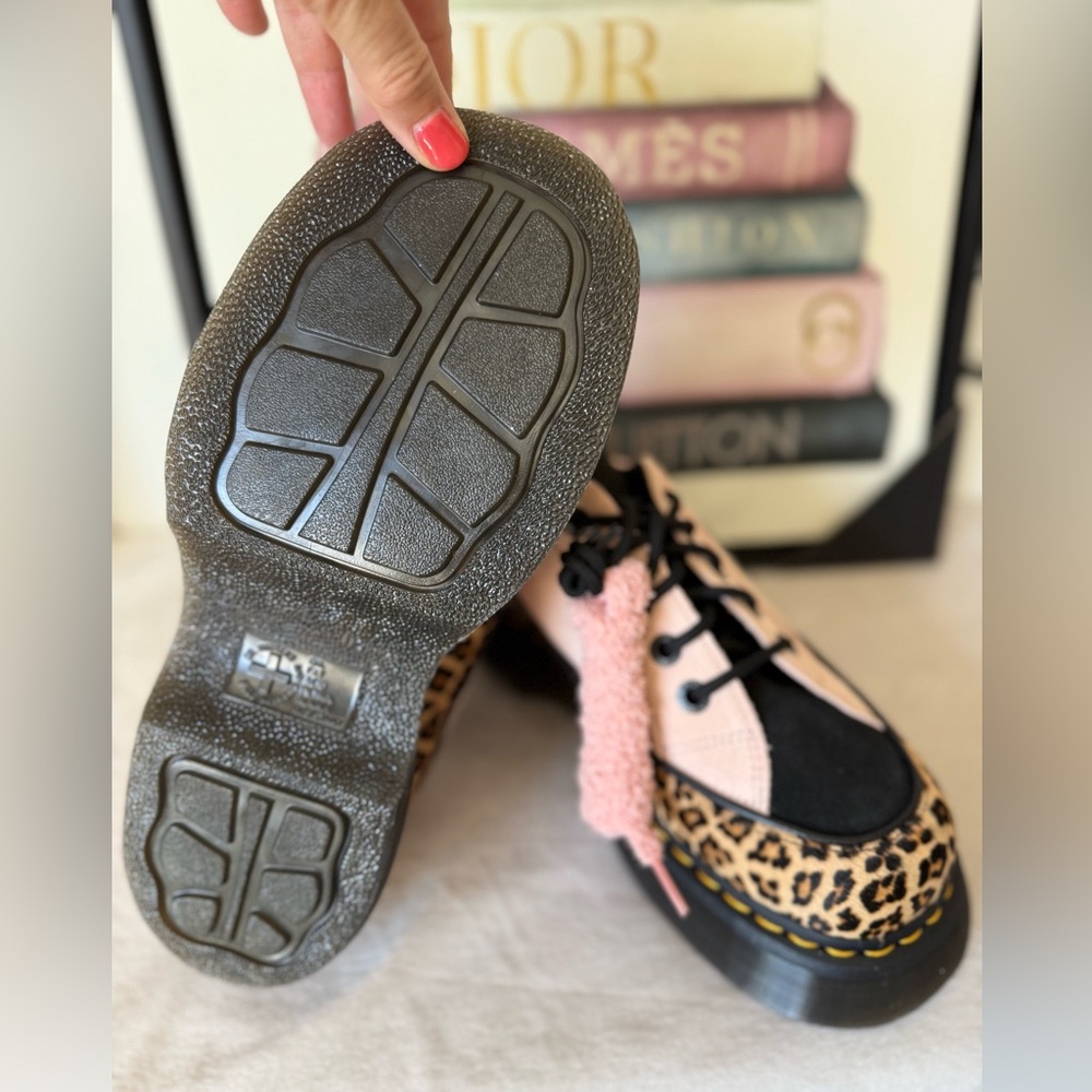 New Dr. Martens BUZZ 5-Eye Leopard & Suede Platform Shoes - Picture 11 of 16